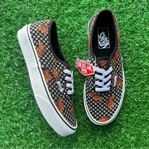 Vans Authentic Tiger Floral Black White - Picture 8 of 9